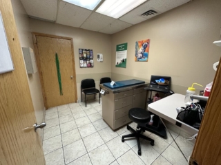 Exam Room (b)